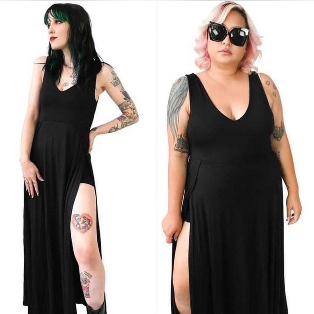 NWOT Foxblood Carrie Maxi Dress - Medium